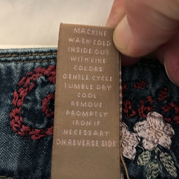 Size 9 candies blue jeans with steel button adornments - Picture 9 of 14